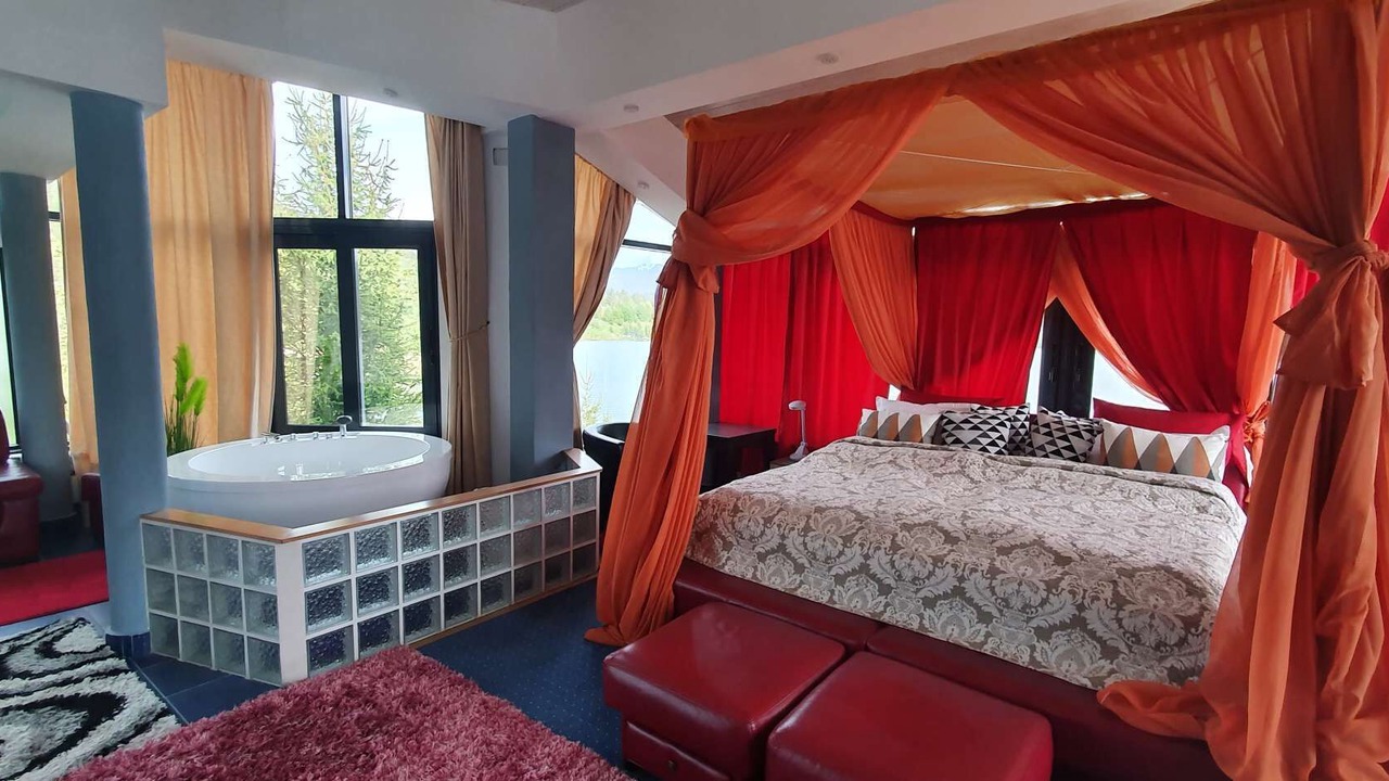Photo of Bedroom in Colibita