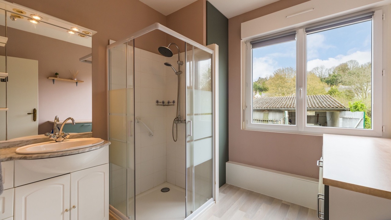 Photo of Bathroom in Pontrieux