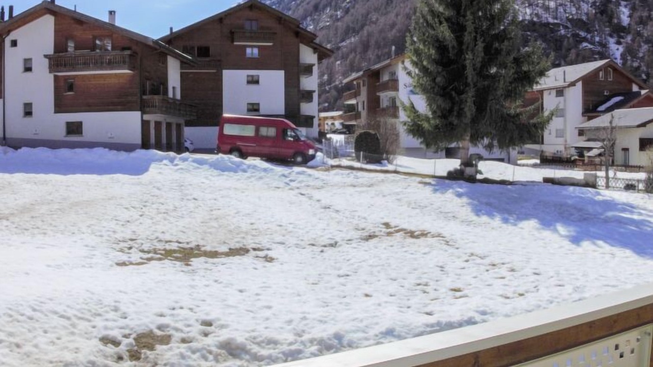 Photo of Others in Taesch