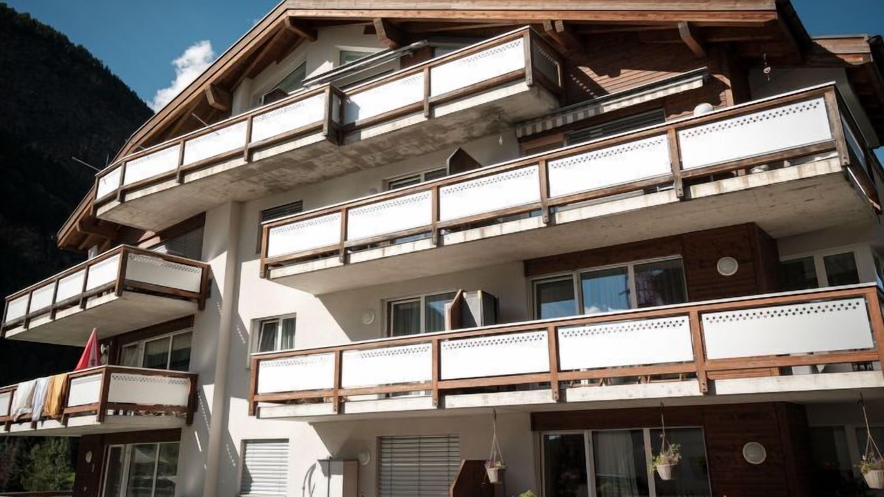 Photo of Others in Taesch