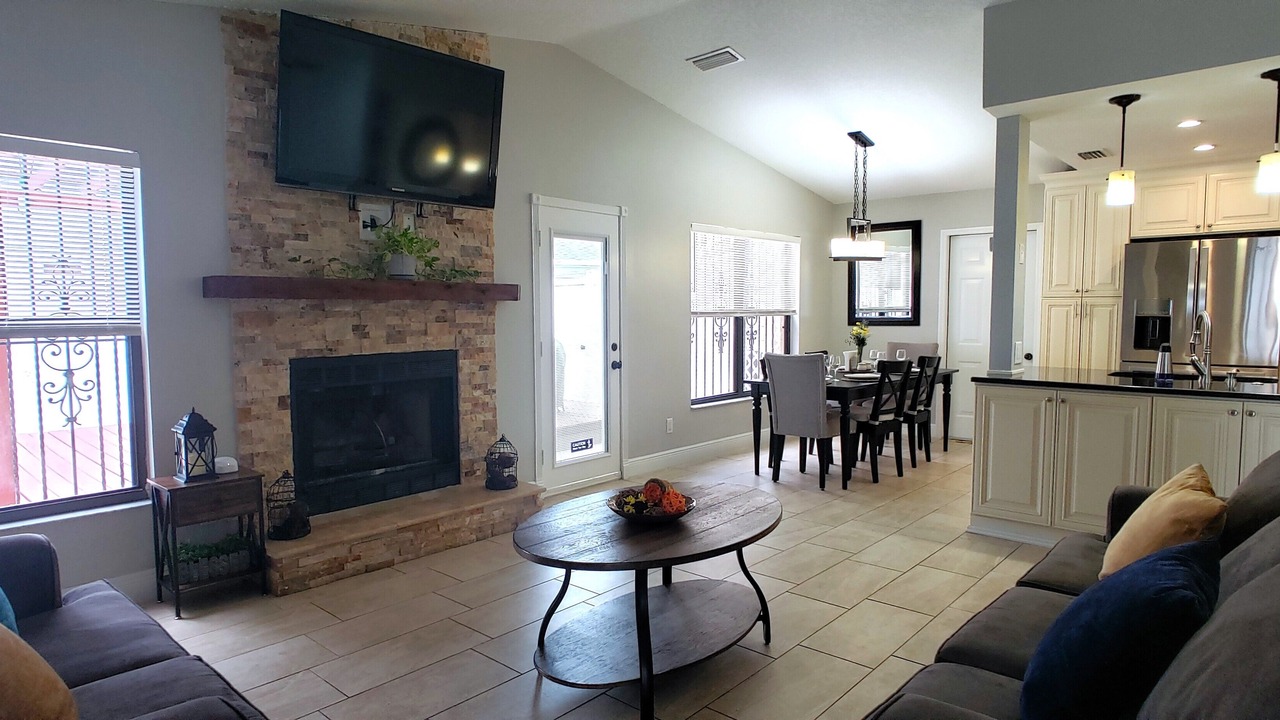 Photo of Livingroom in Country Oaks