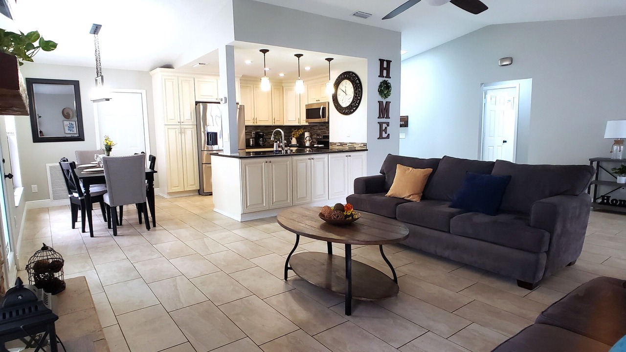 Photo of Livingroom in Country Oaks