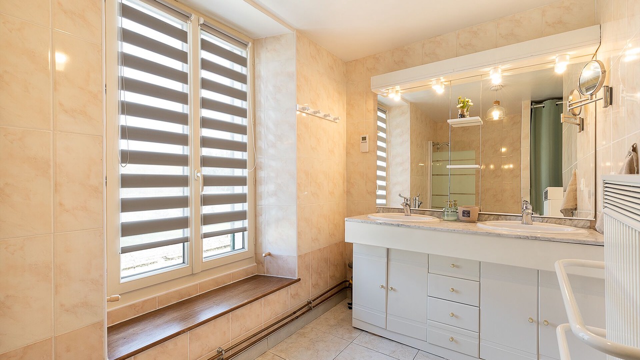 Photo of Bathroom in Ury