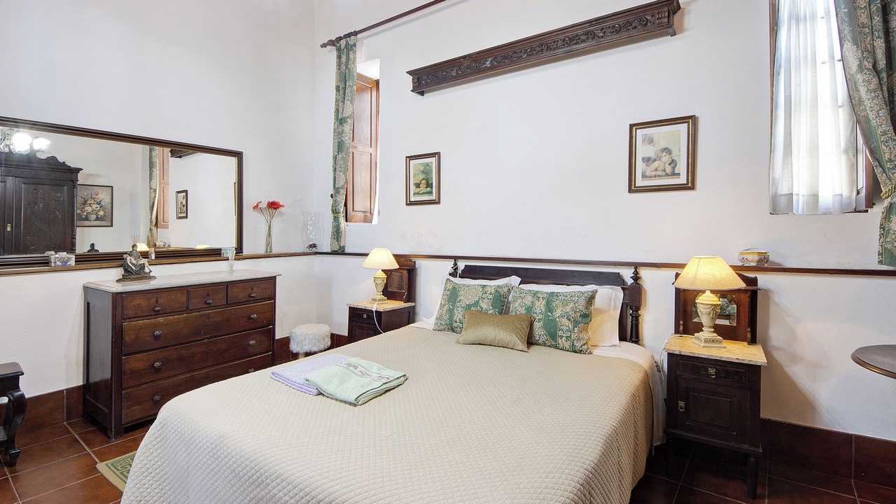 Photo of Bedroom in Rates