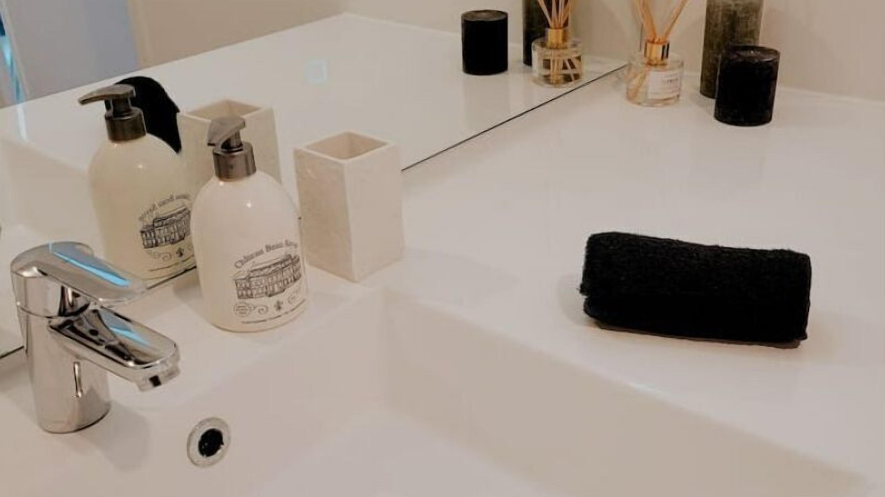 Photo of Bathroom in Le Blanc-Mesnil