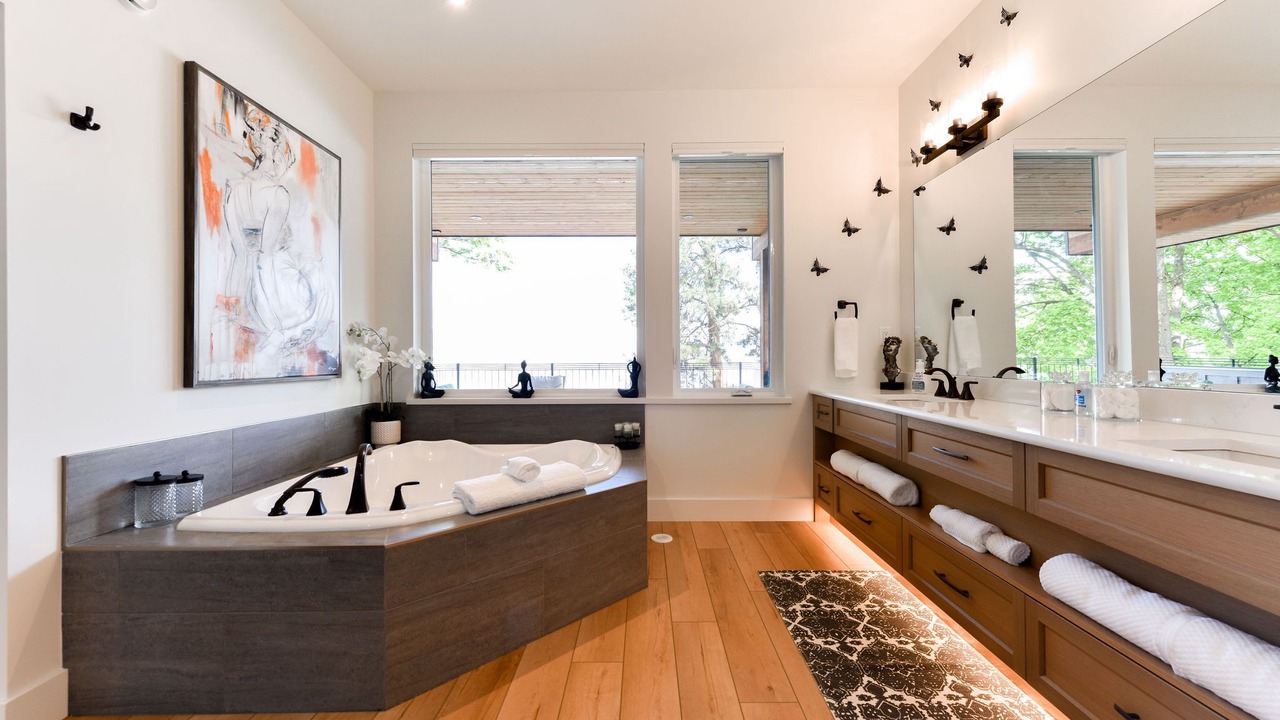 Photo of Bathroom in Okanagan-Similkameen