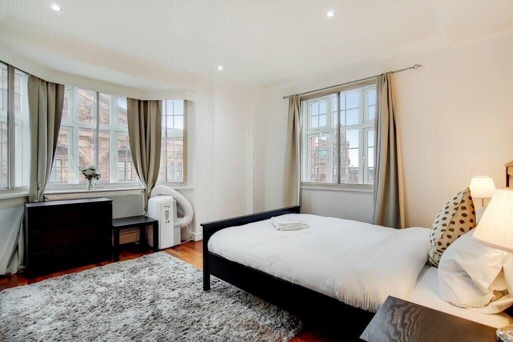 Photo of Bedroom in Knightsbridge