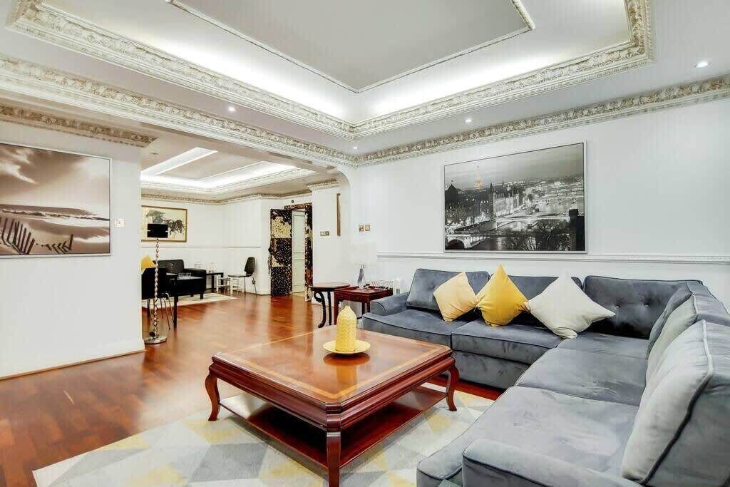 Photo of Livingroom in Knightsbridge