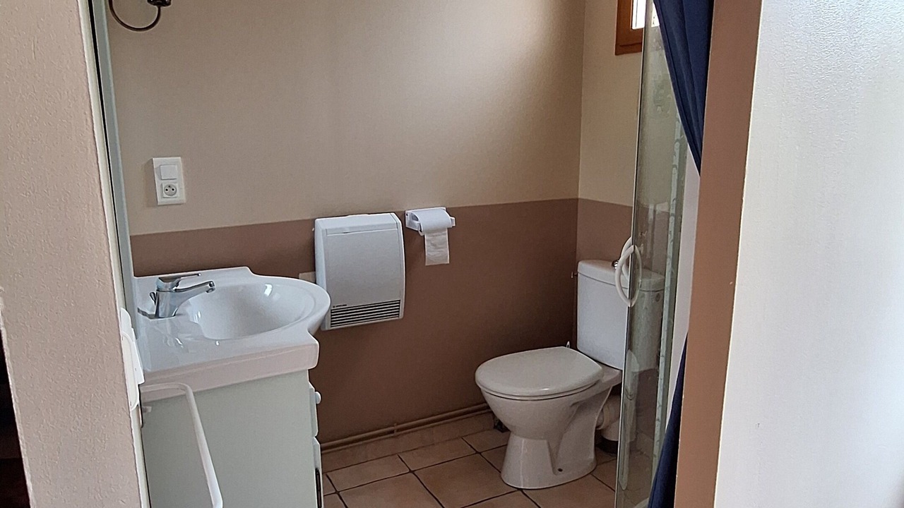 Photo of Bathroom in Saint-Gauderic