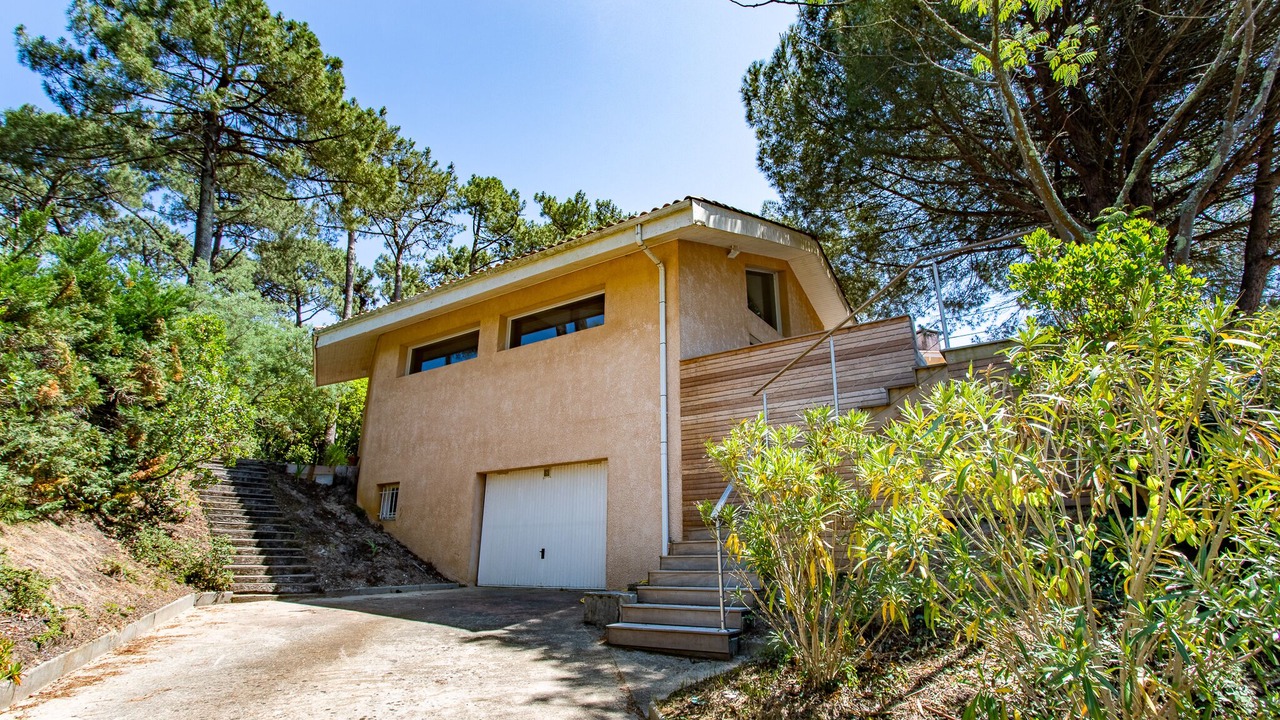 Photo of Outdoor in Le Canon