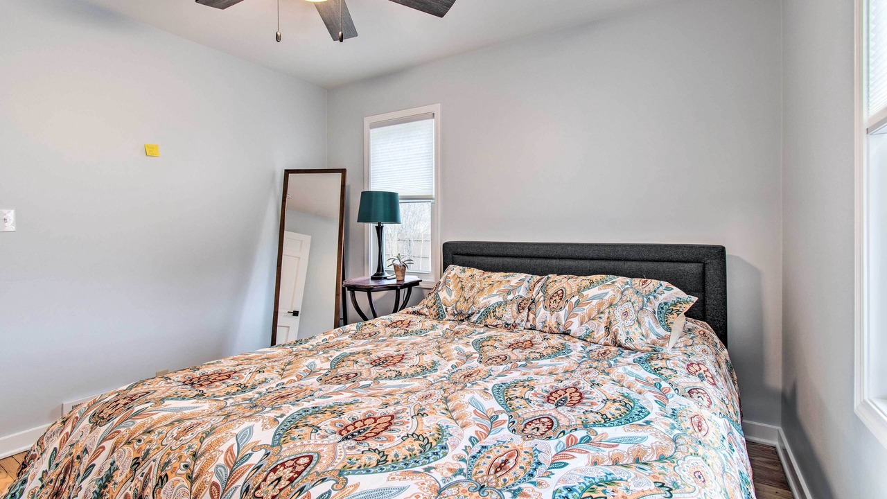 Photo of Bedroom in Normal