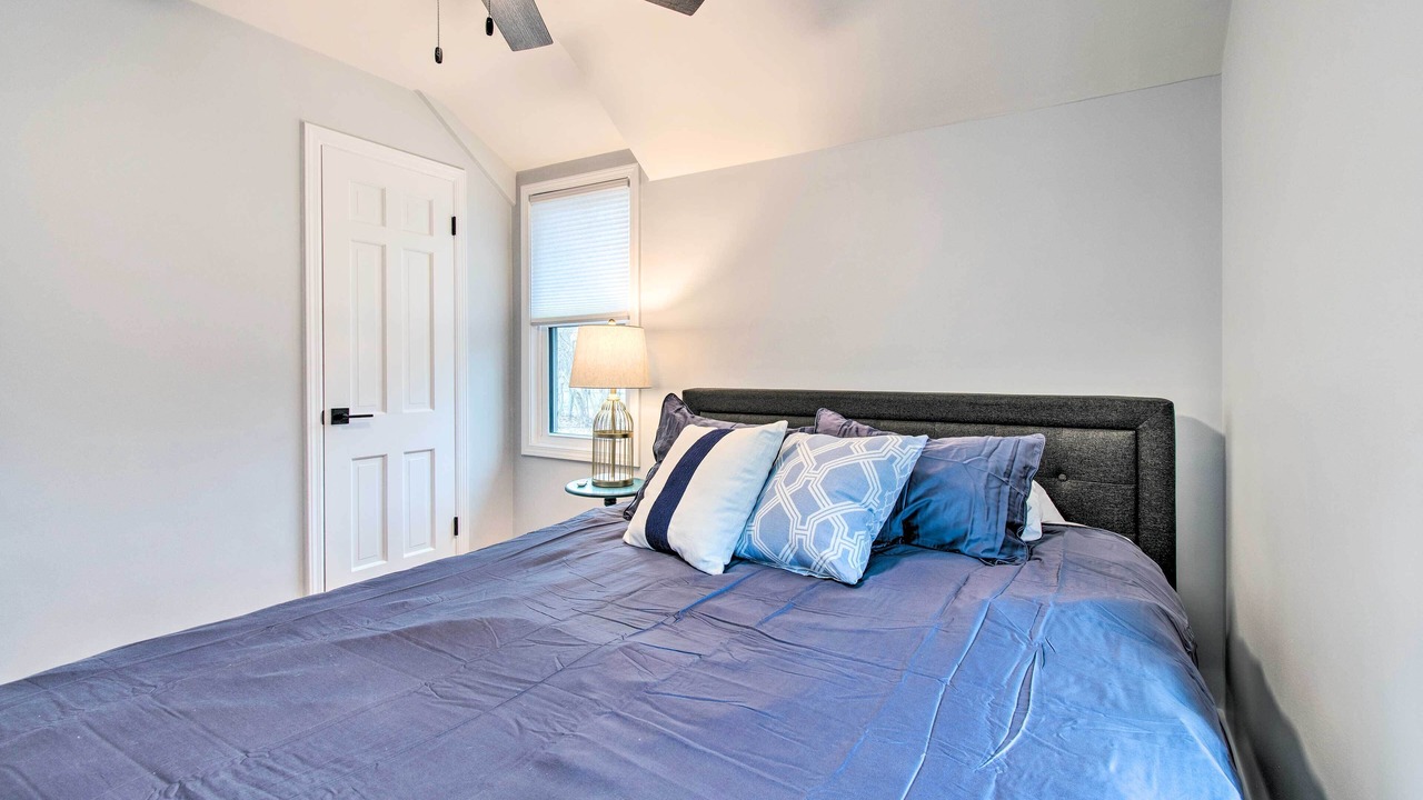 Photo of Bedroom in Normal