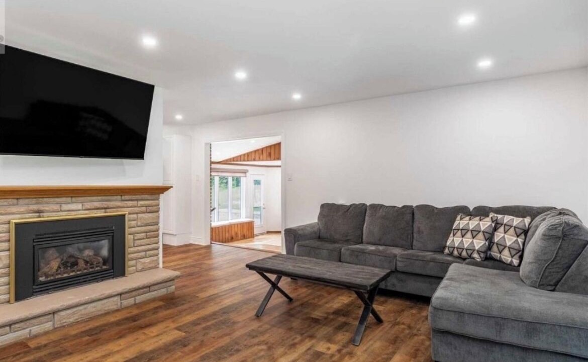 Photo of Livingroom in Mulmur