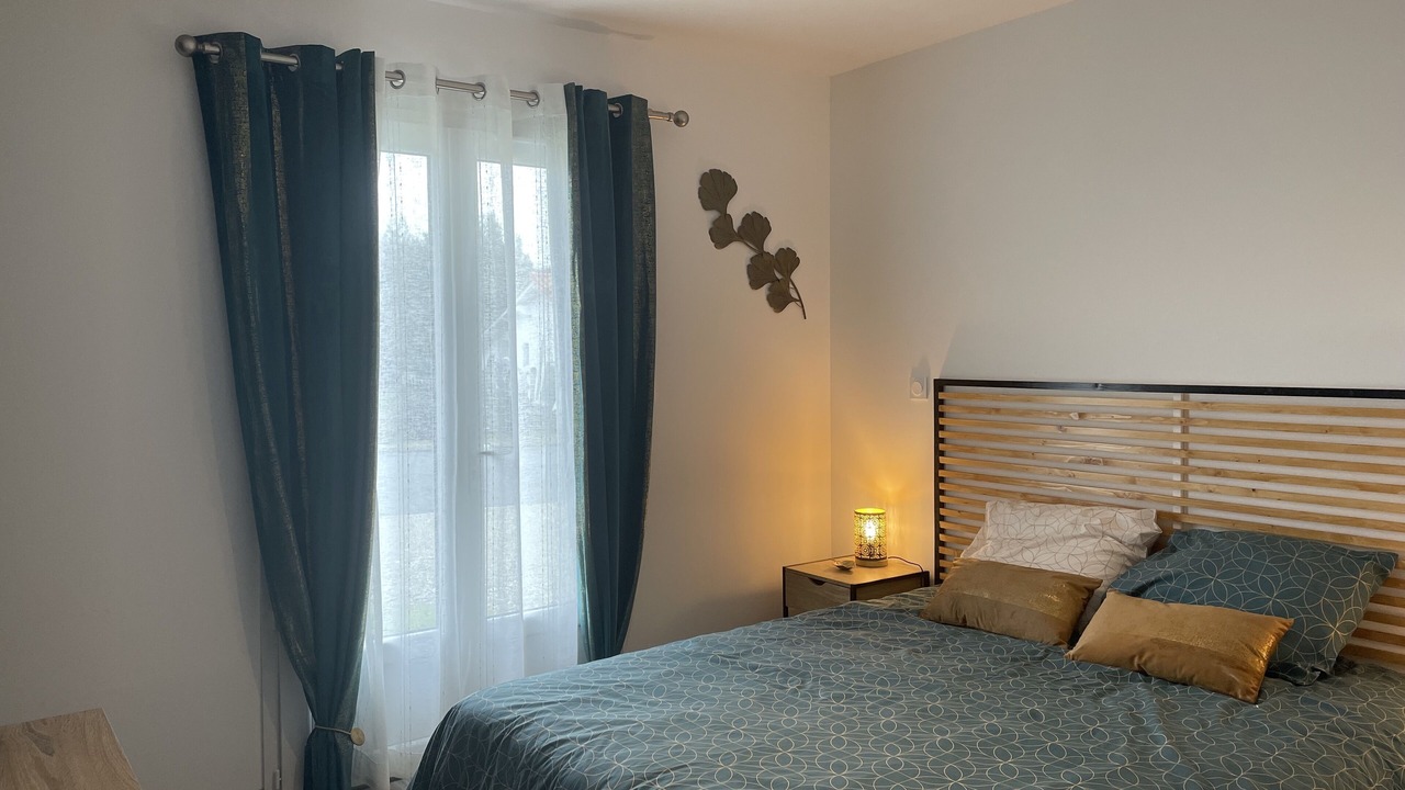 Photo of Bedroom in Jau-Dignac-et-Loirac