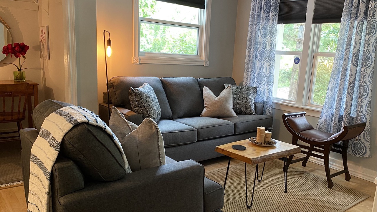 Photo of Livingroom in Mahone Bay