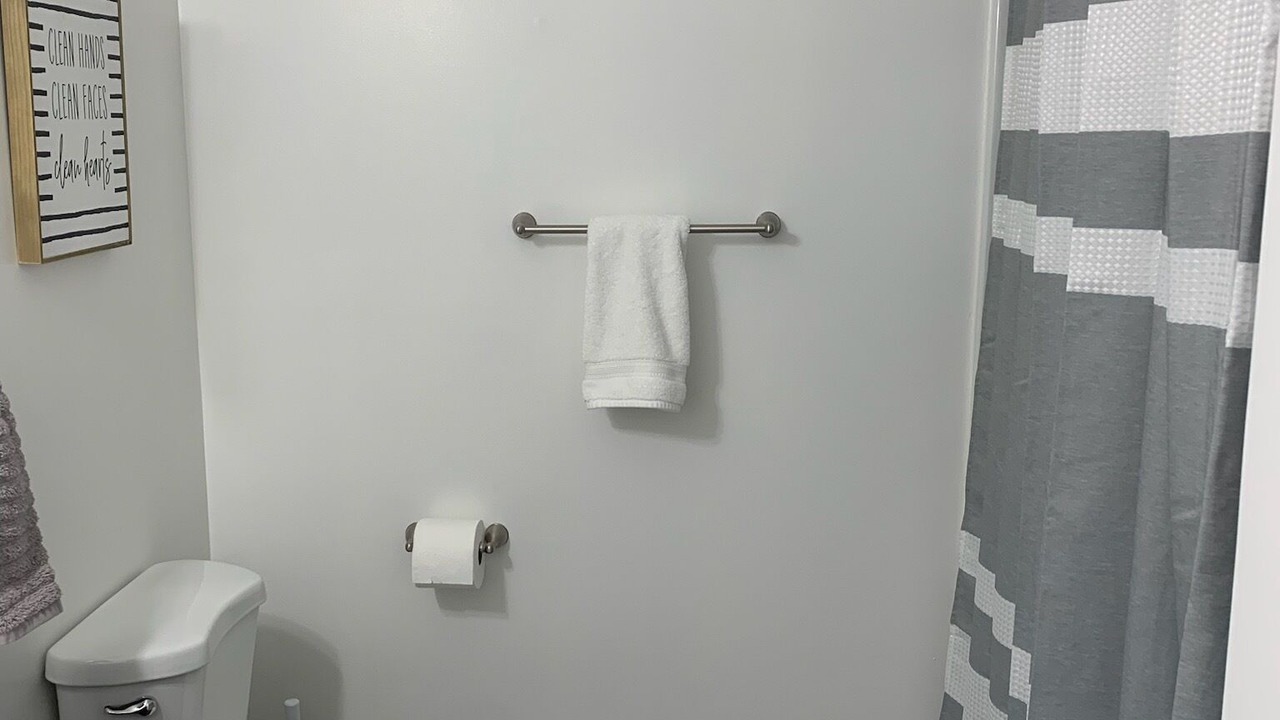Photo of Bathroom in Holly