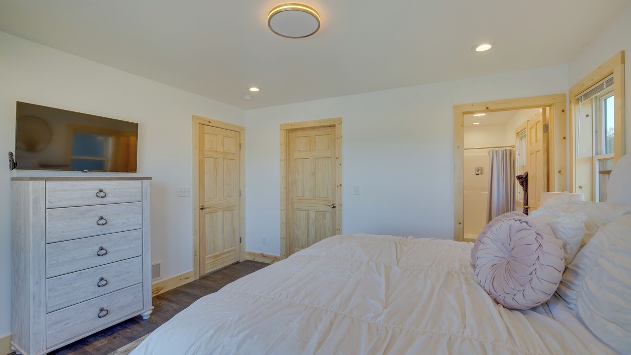 Photo of Bedroom in New Lisbon