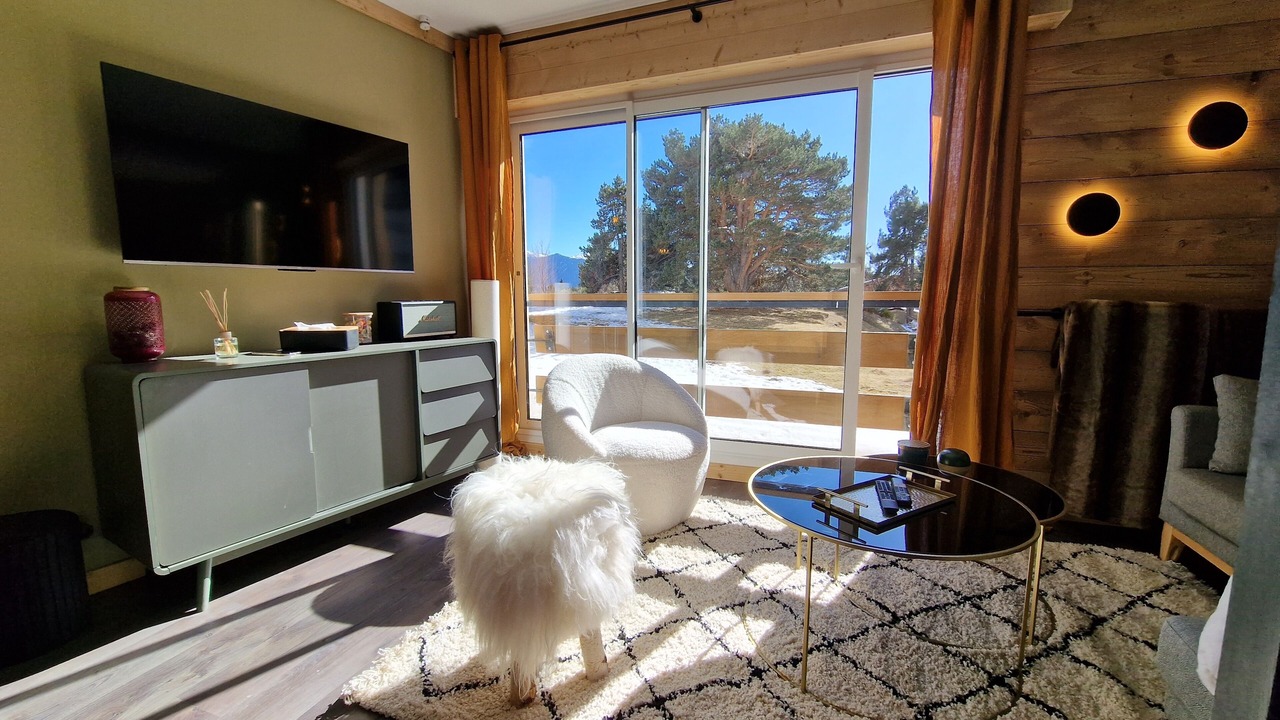Photo of Livingroom in Pyrenees 2000