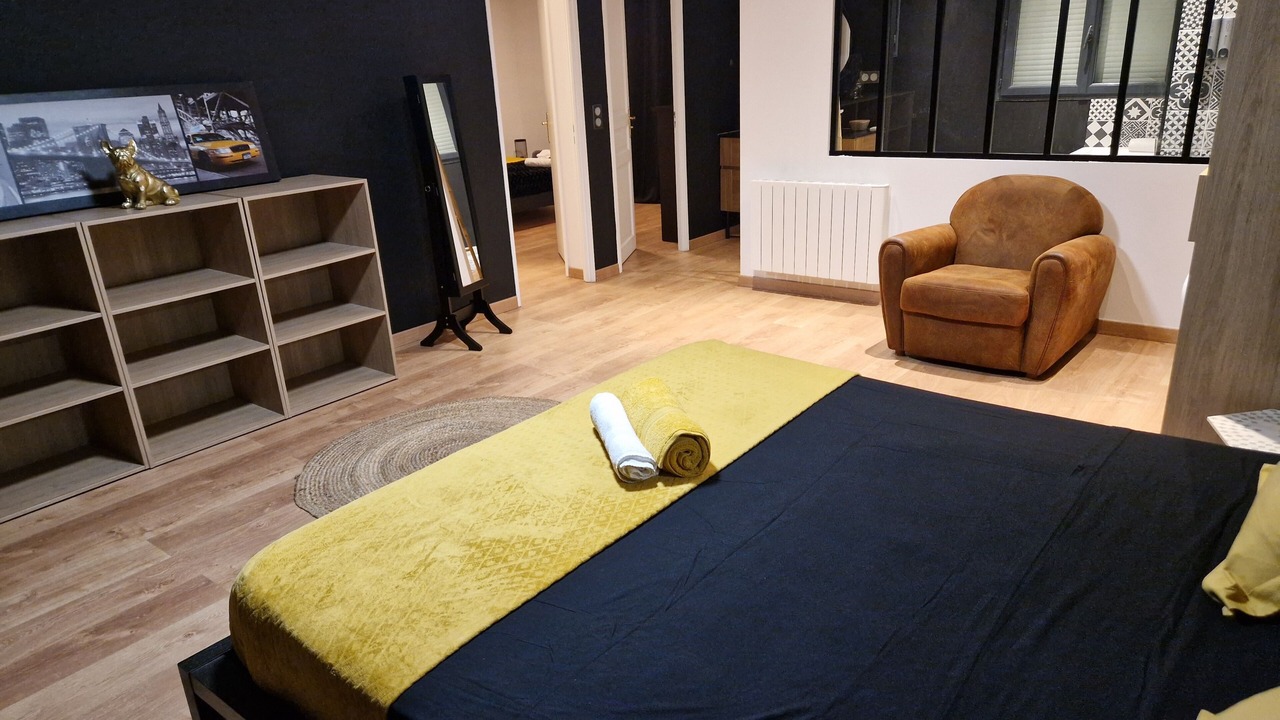 Photo of Bedroom in Cenon