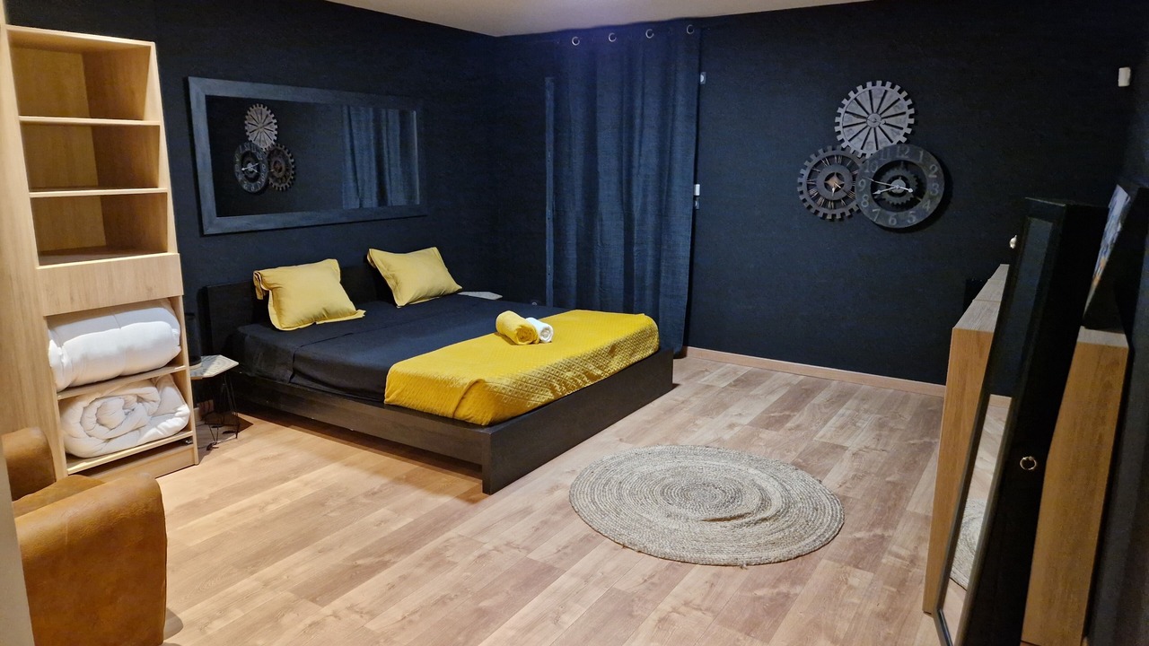 Photo of Bedroom in Cenon