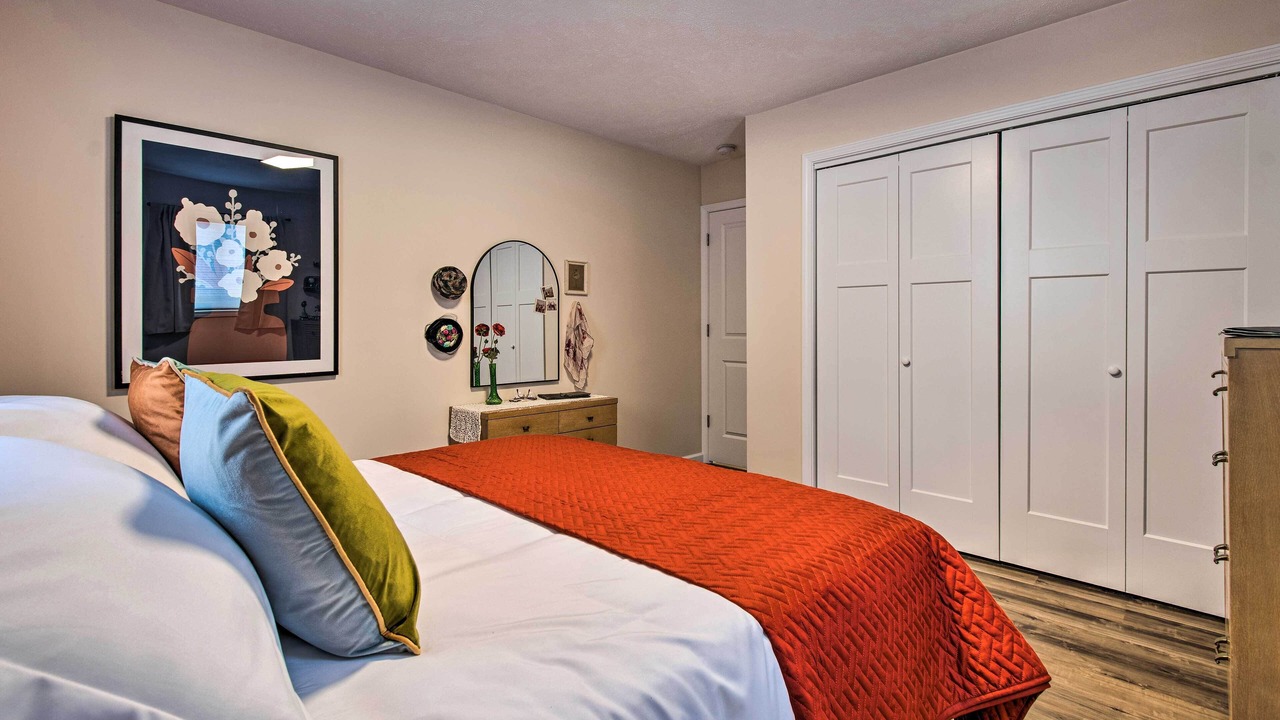 Photo of Bedroom in Normal