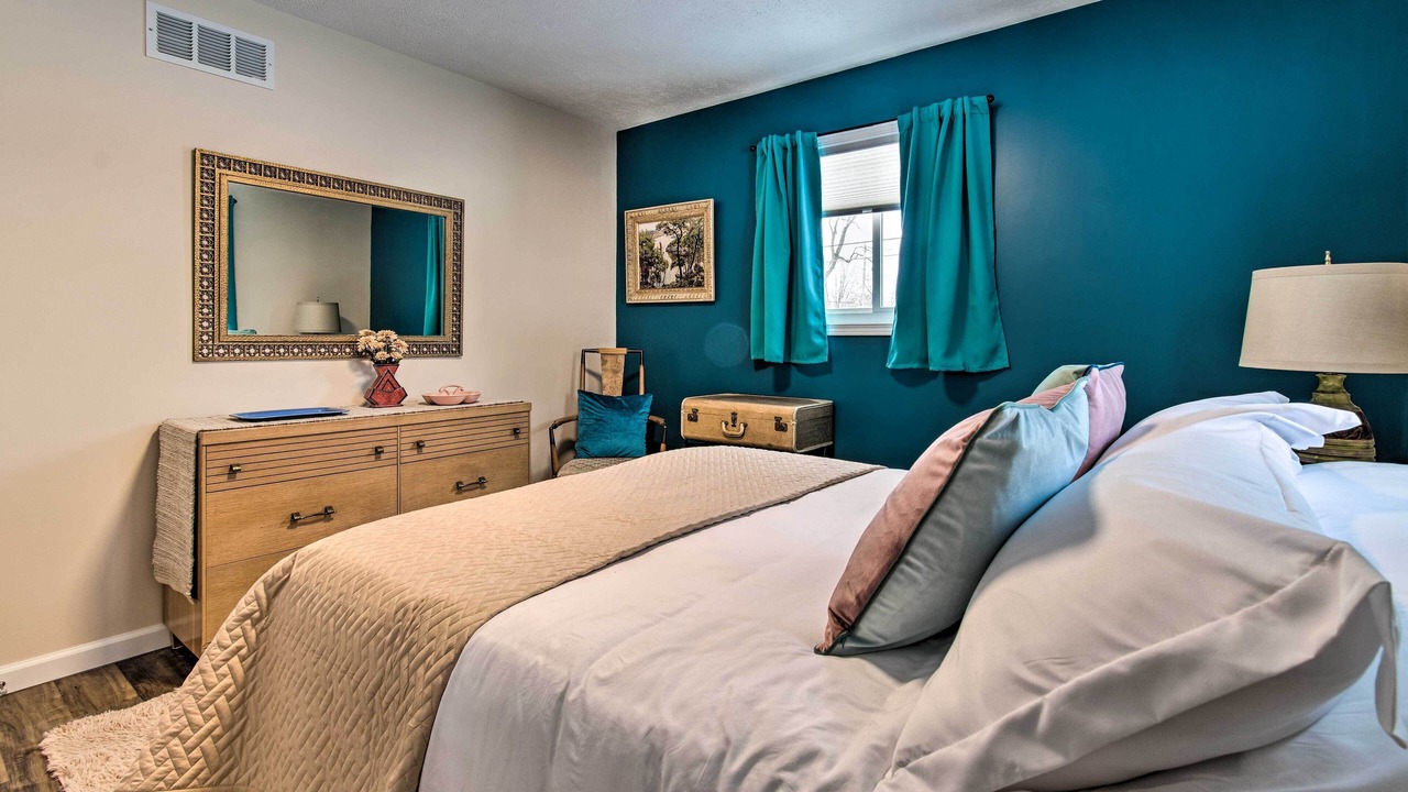 Photo of Bedroom in Normal