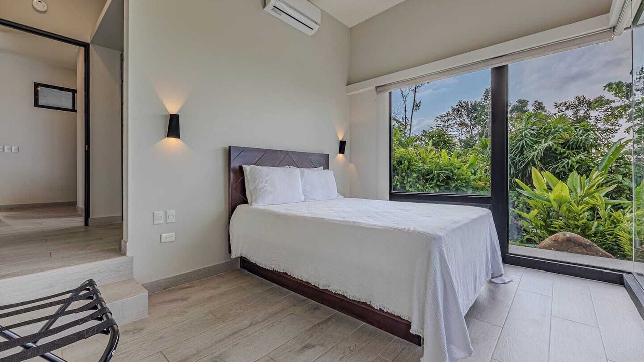 Photo of Bedroom in Portalon