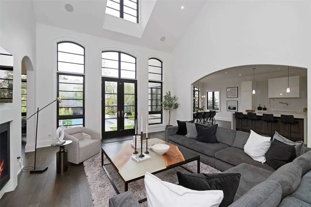 Photo of Livingroom in Pickering