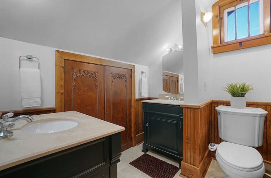Photo of Bathroom in Washington