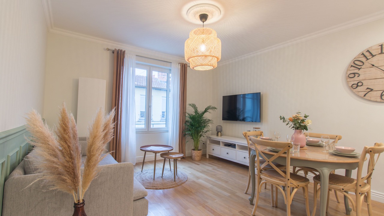 Photo of Livingroom in Richard Vitton - Chambovet