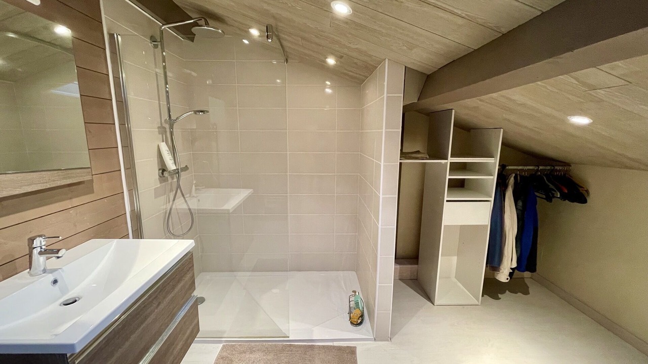 Photo of Bathroom in Claouey