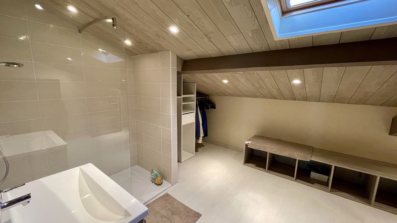 Photo of Bathroom in Claouey