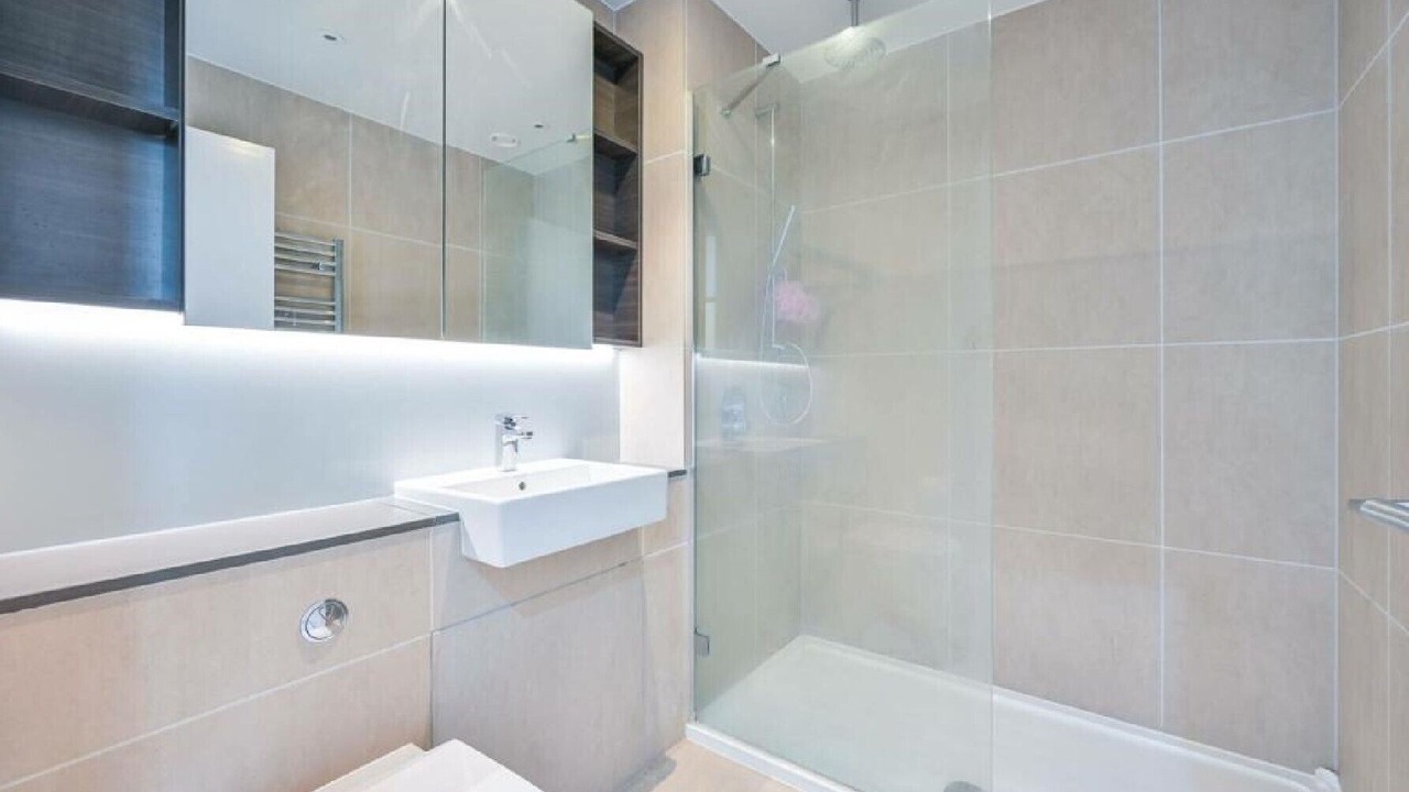 Photo of Bathroom in Elephant and Castle