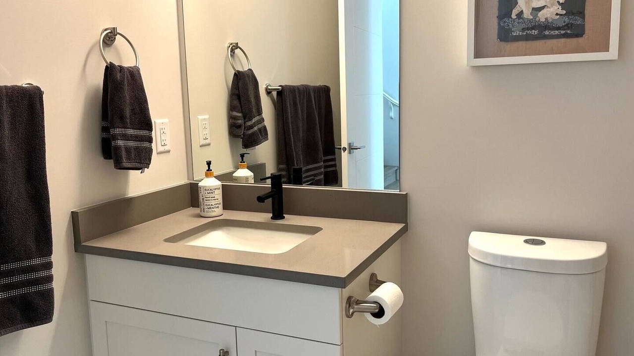 Photo of Bathroom in Okanagan-Similkameen