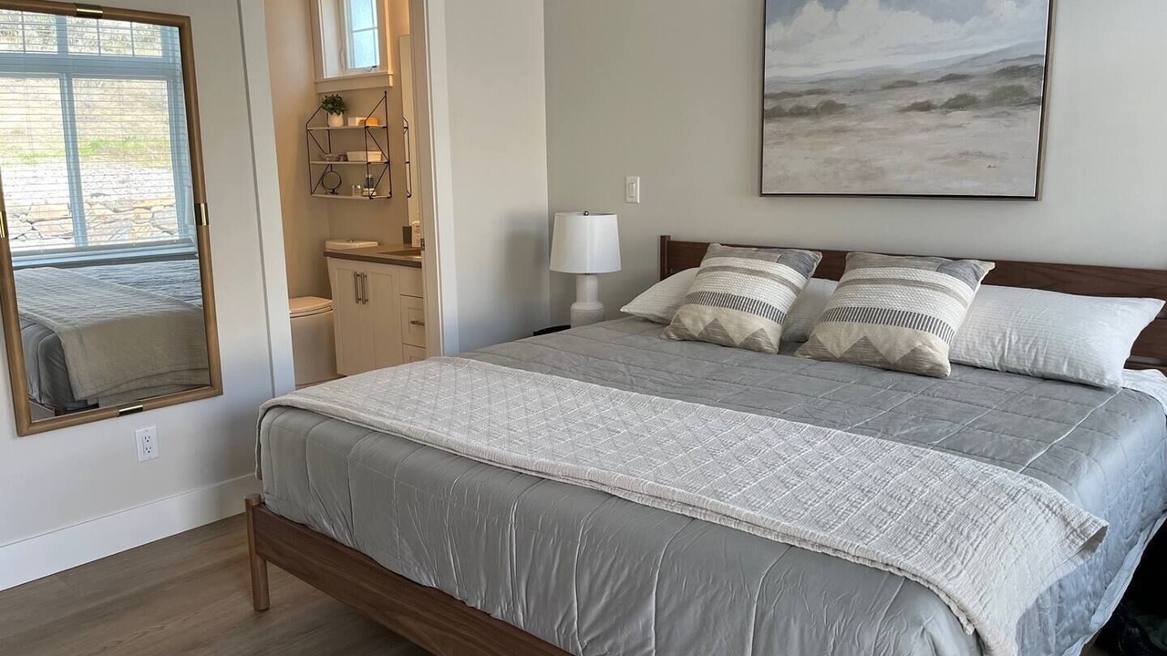Photo of Bedroom in Okanagan-Similkameen