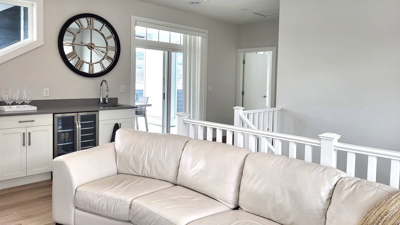 Photo of Livingroom in Okanagan-Similkameen