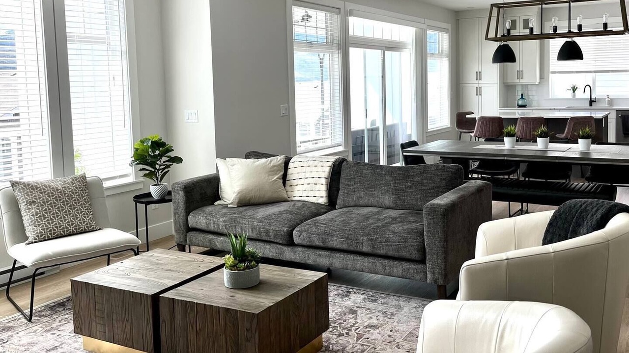 Photo of Livingroom in Okanagan-Similkameen