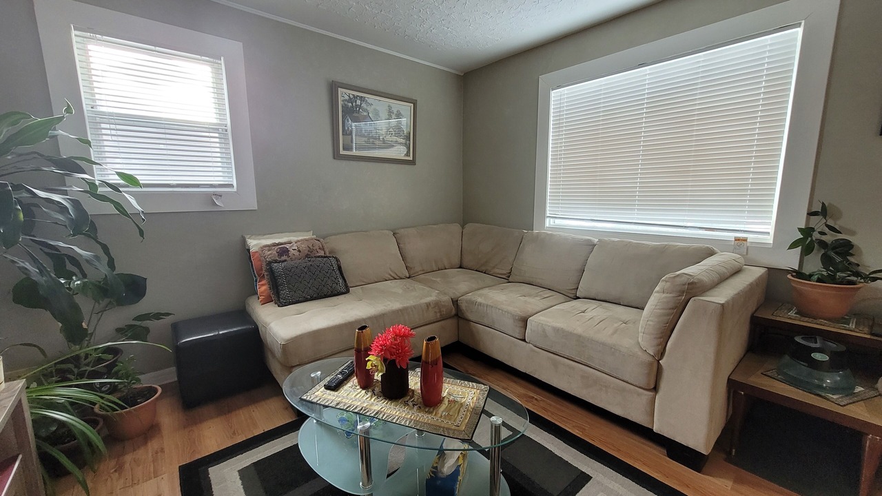 Photo of Livingroom in Stettler