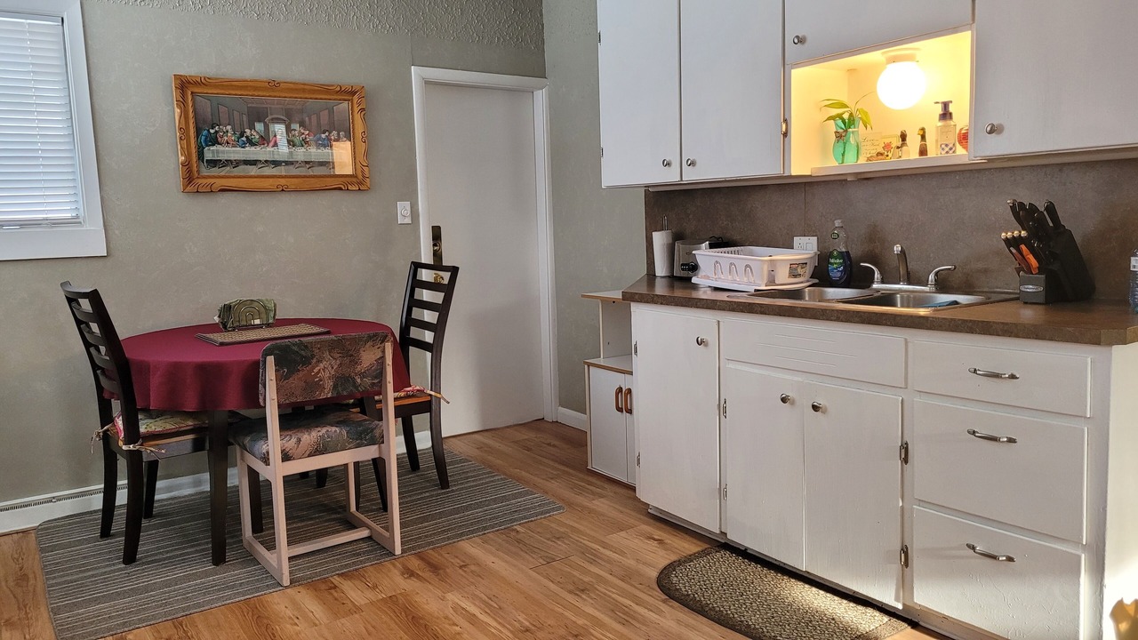 Photo of Kitchen in Stettler