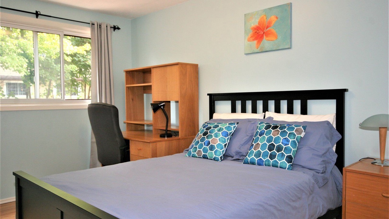 Photo of Bedroom in Ottawa Division