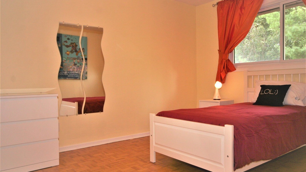 Photo of Bedroom in Ottawa Division