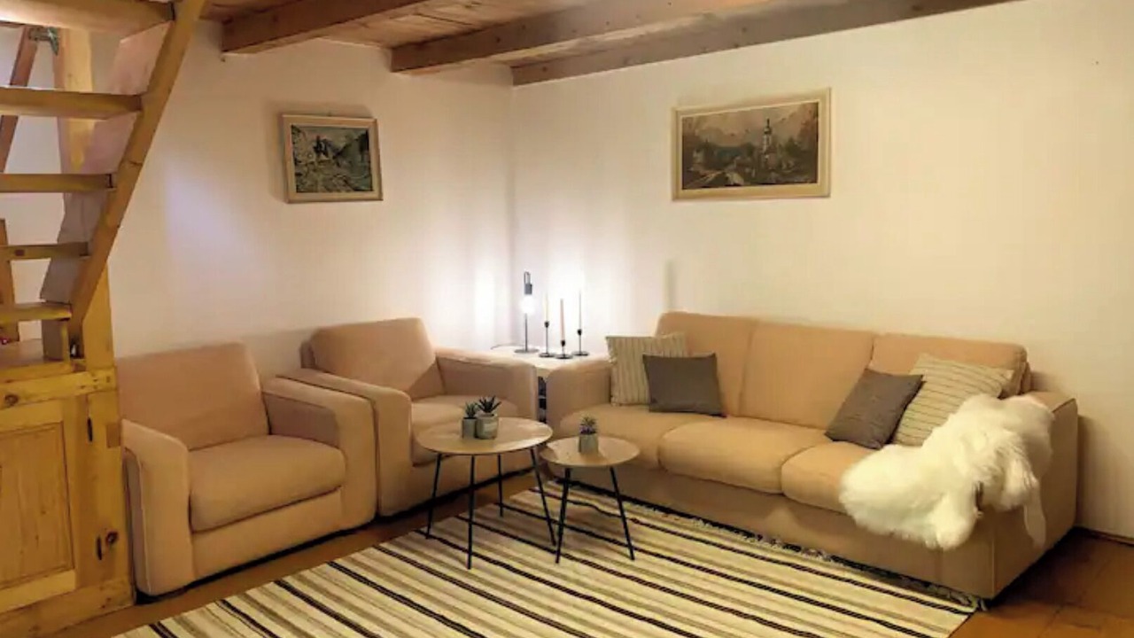 Photo of Livingroom in Poieni