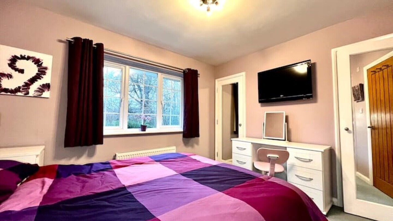 Photo of Bedroom in Epsom