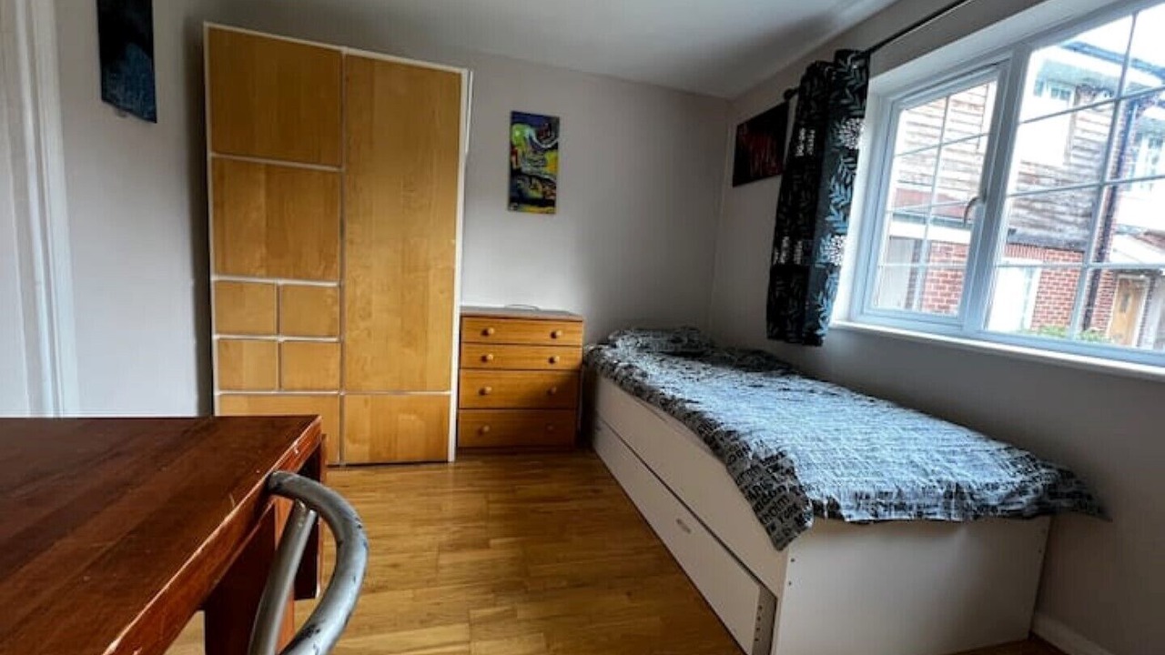 Photo of Bedroom in Epsom