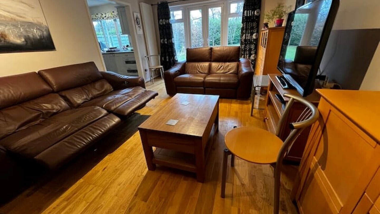 Photo of Livingroom in Epsom