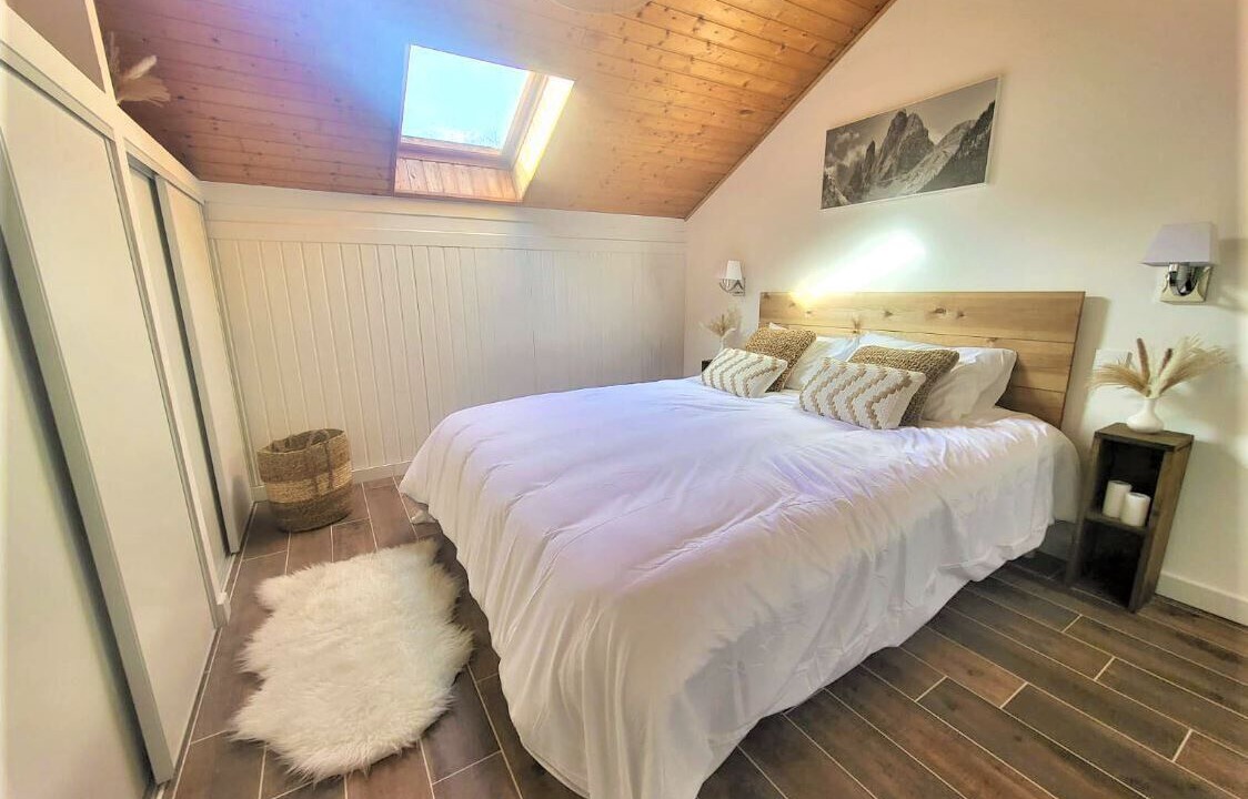 Photo of Bedroom in Allos
