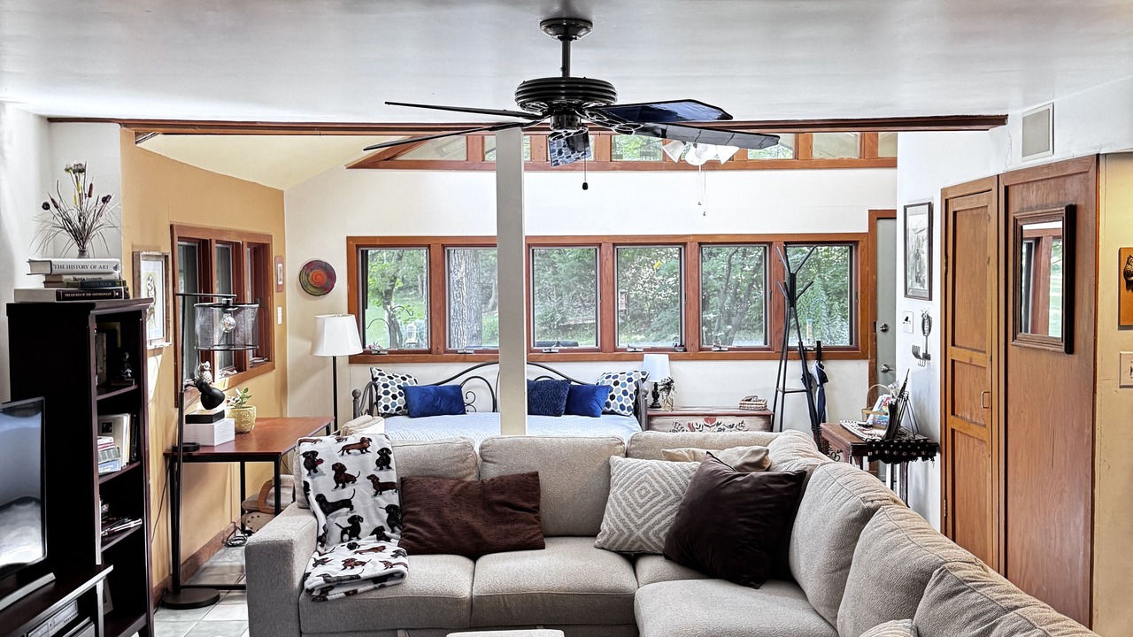 Photo of Livingroom in Carbondale