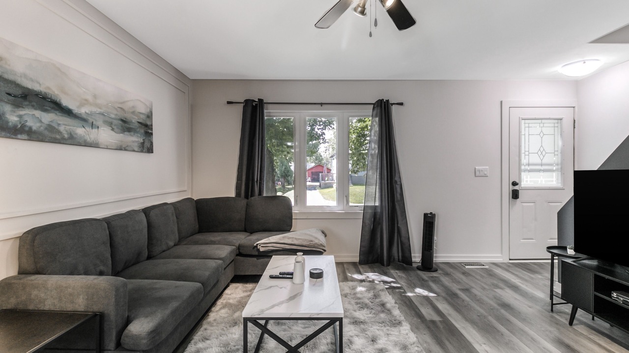Photo of Livingroom in Sudbury