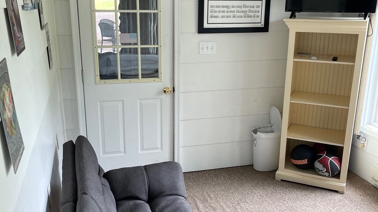 Photo of Livingroom in Benton