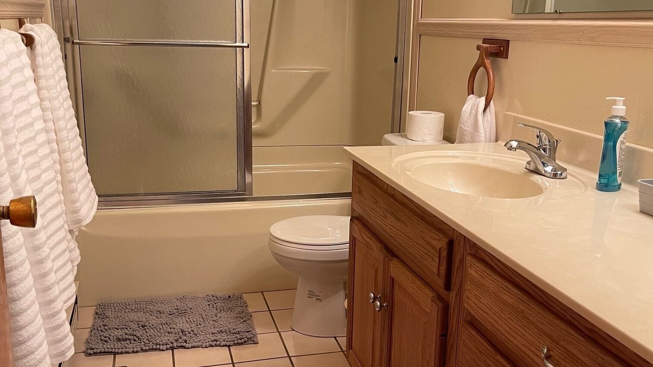 Photo of Bathroom in Benton